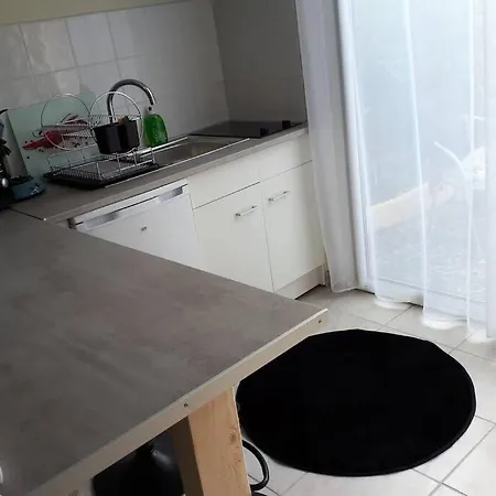 Дом отдыха Maisonnette A 100 M De Tarbes Sud *